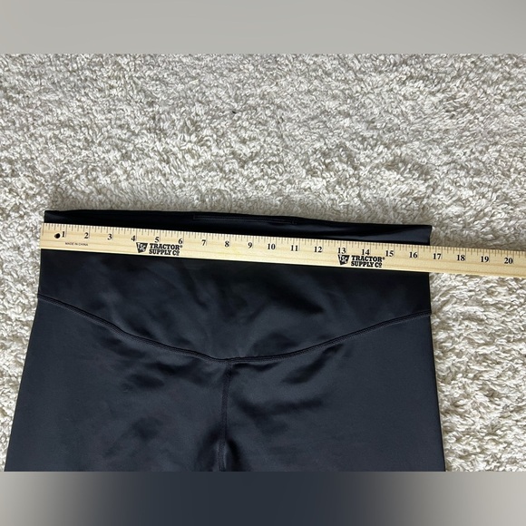 Women’s Size 1X Nike Dri-Fit Black Leggings - Picture 5 of 6